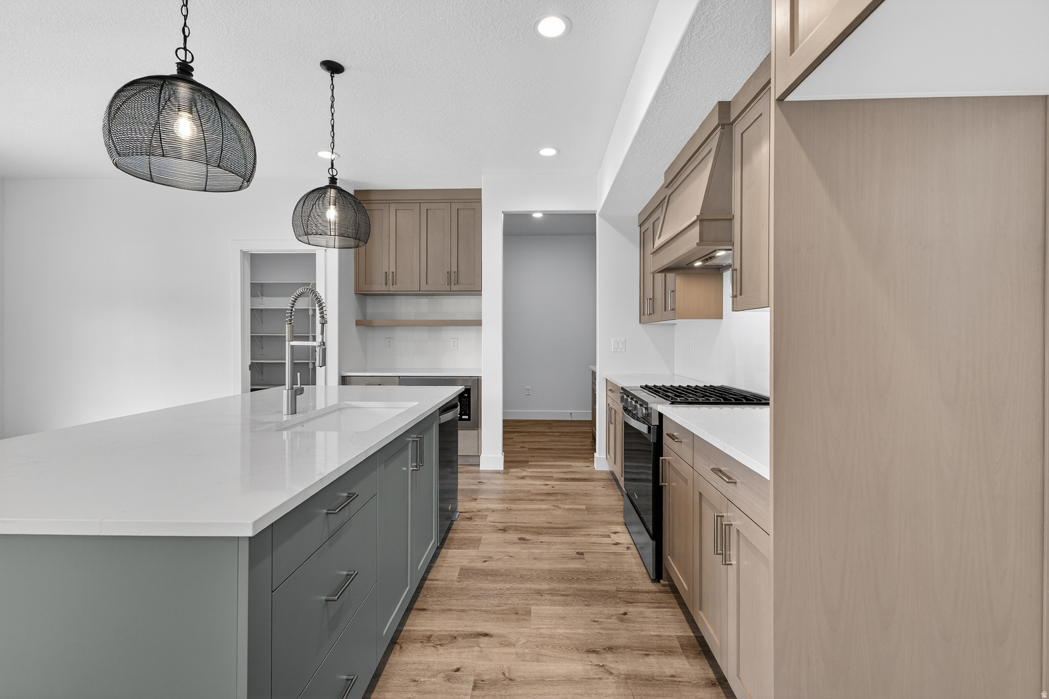 RIVERWOOD - Residential