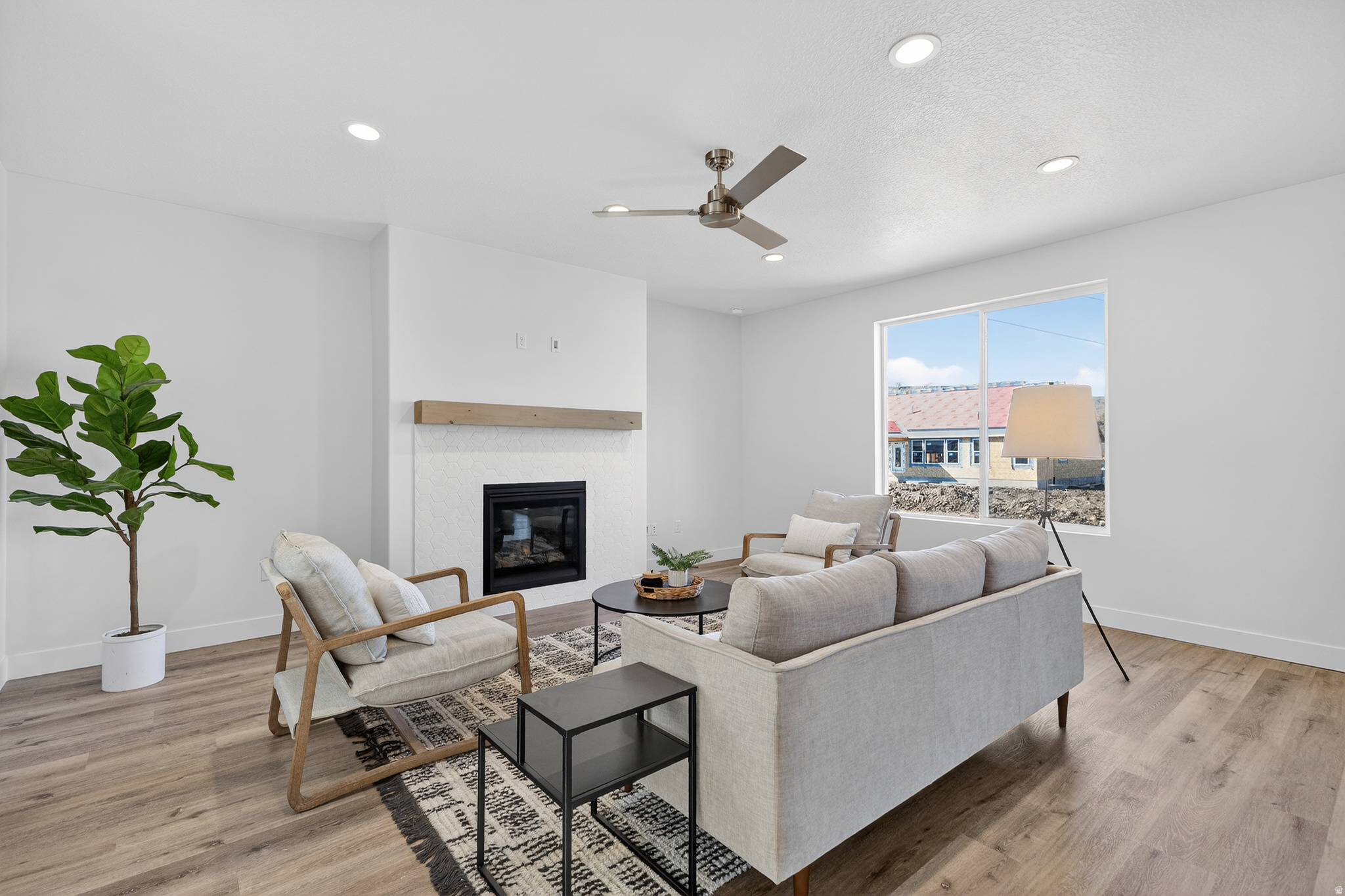 RIVERWOOD - Residential