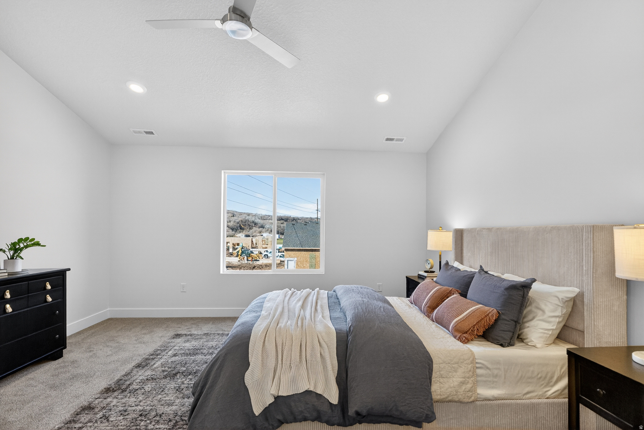 RIVERWOOD - Residential