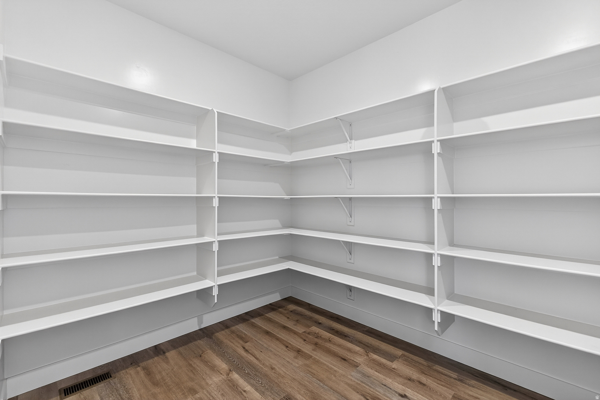 RIVERWOOD - Residential