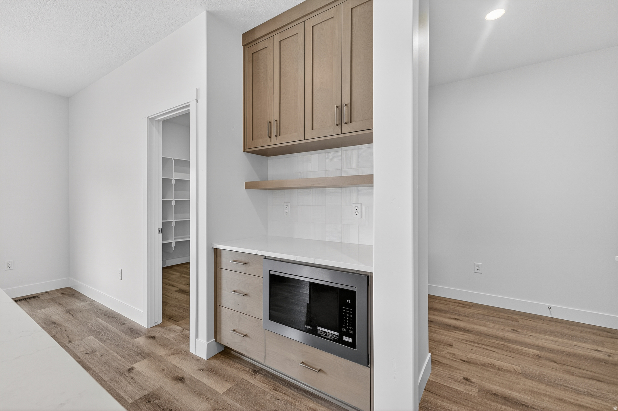 RIVERWOOD - Residential