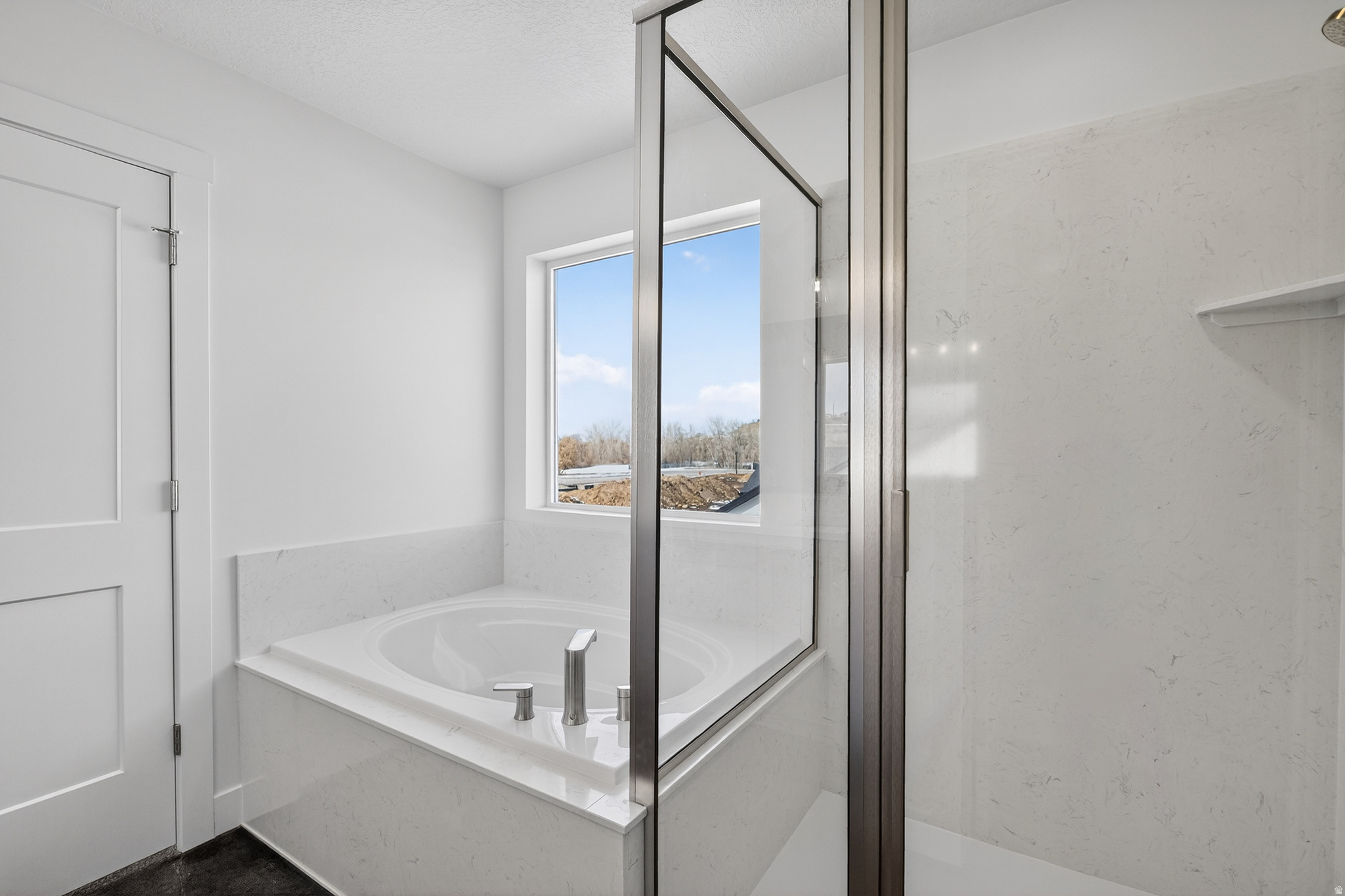 RIVERWOOD - Residential