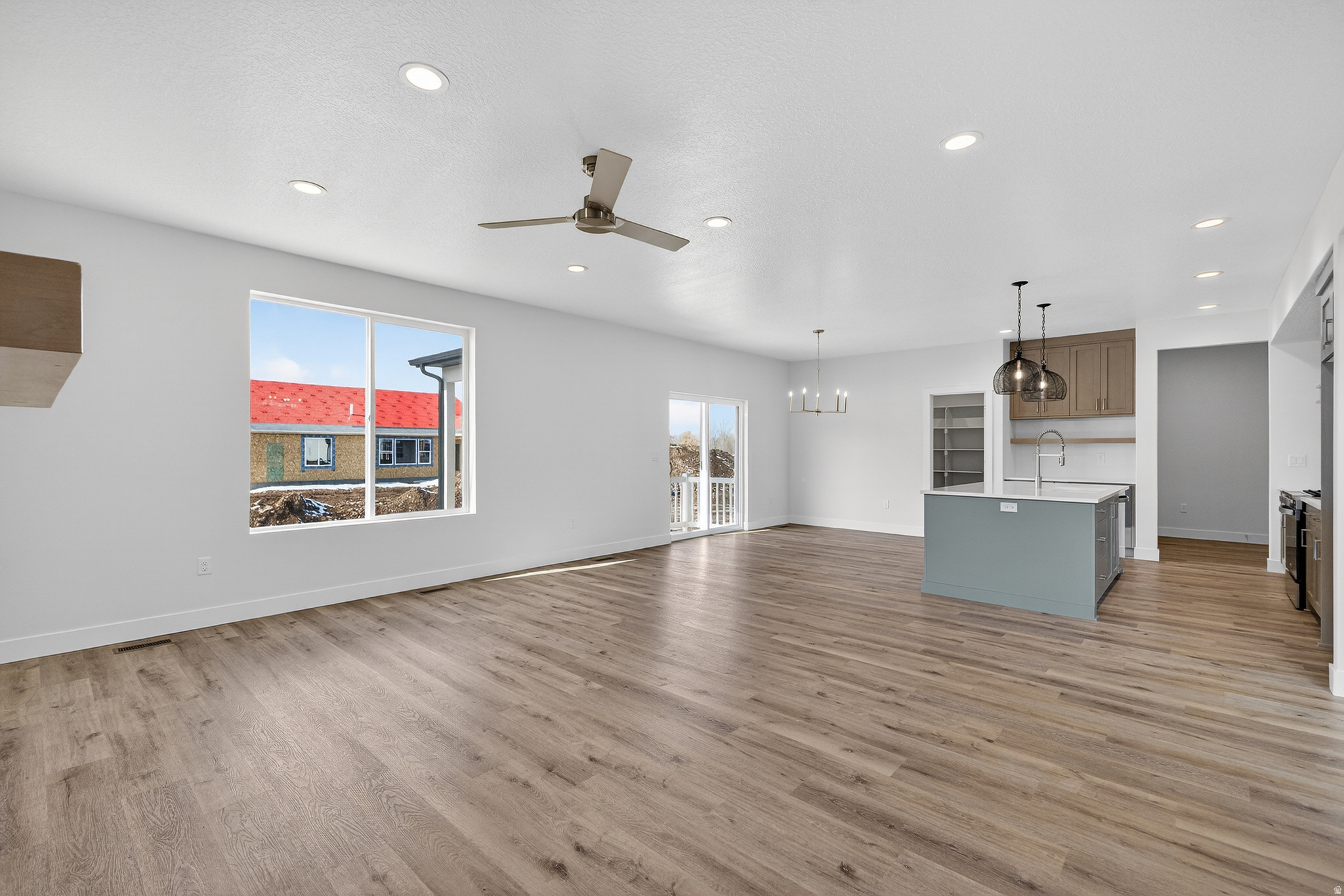 RIVERWOOD - Residential