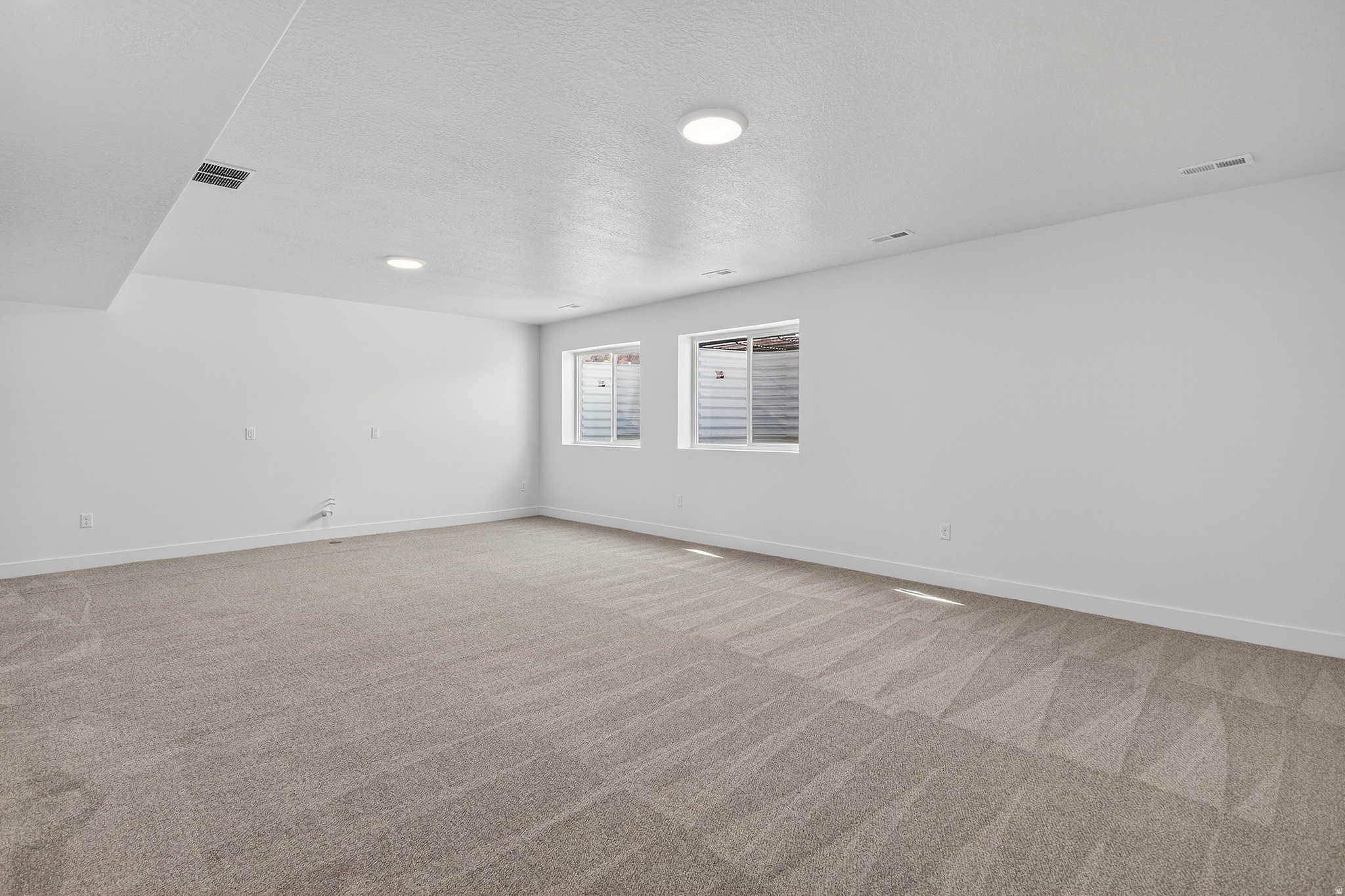 RIVERWOOD - Residential