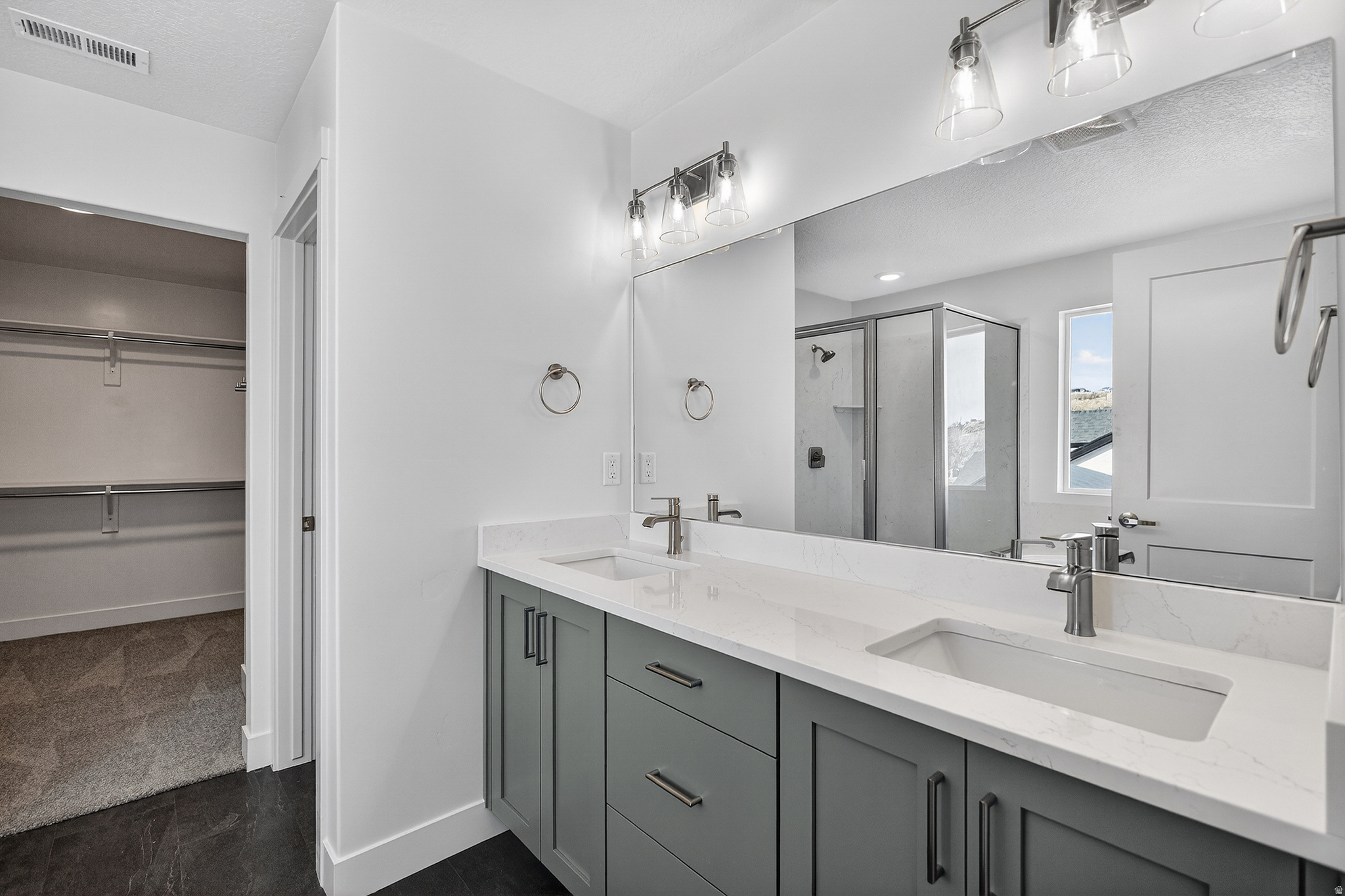 RIVERWOOD - Residential