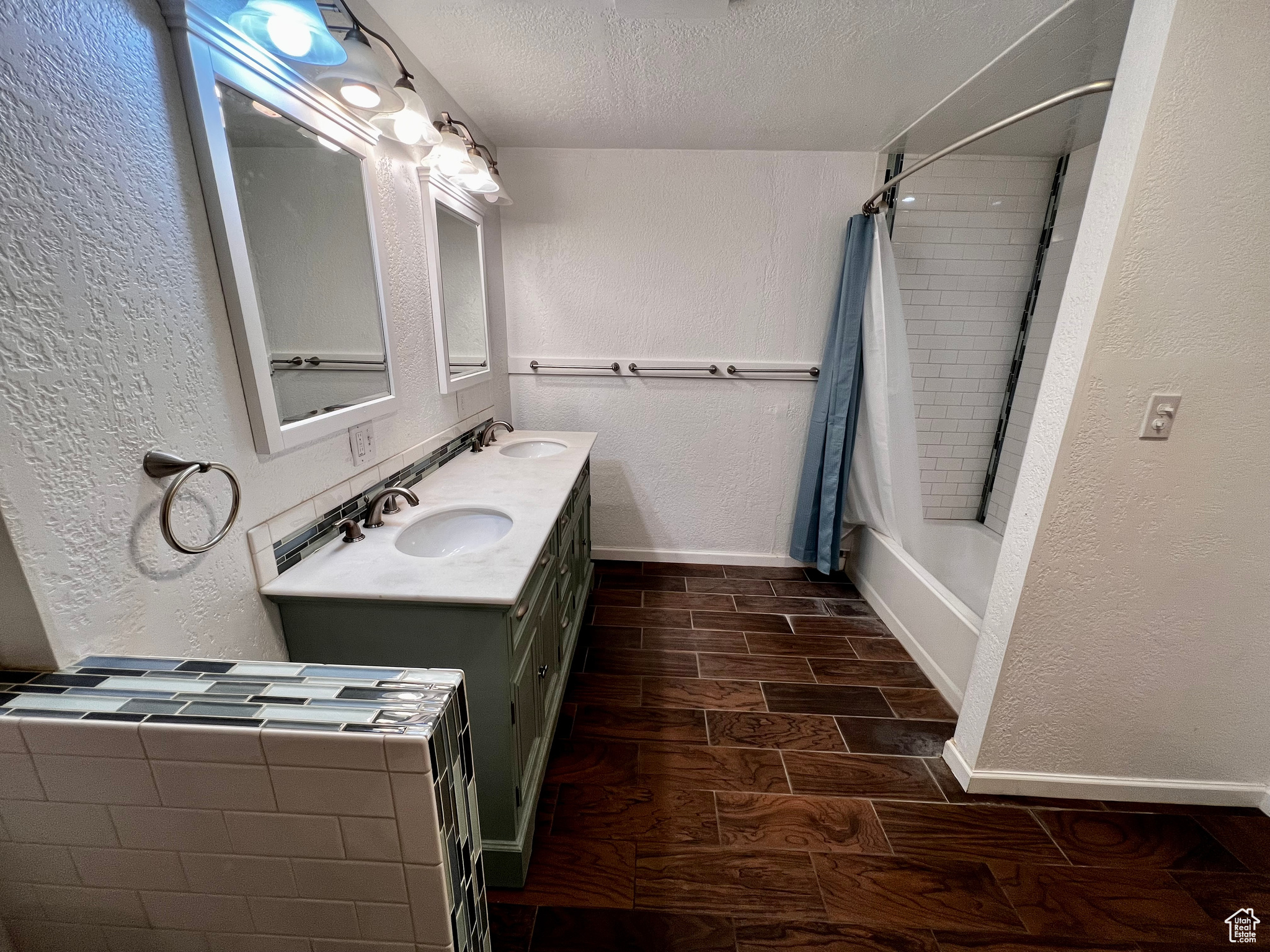 CEDAR VIEW 1ST ADDITION - Residential