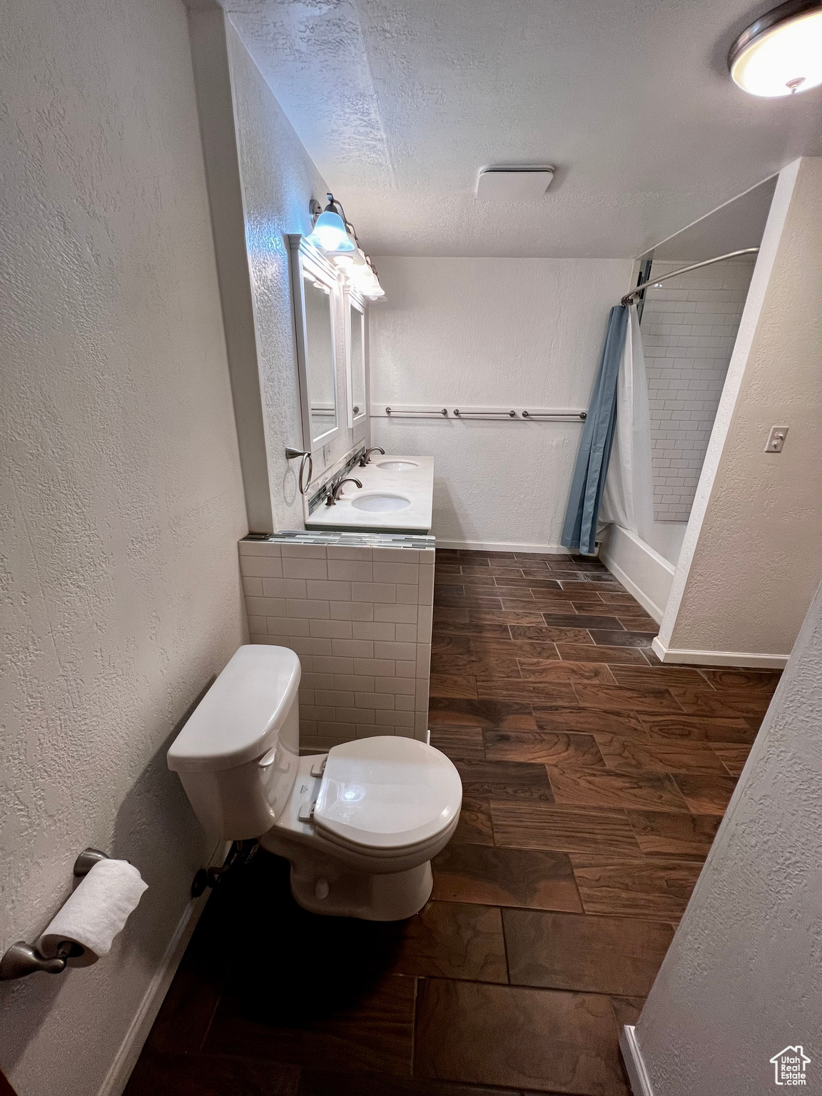 CEDAR VIEW 1ST ADDITION - Residential