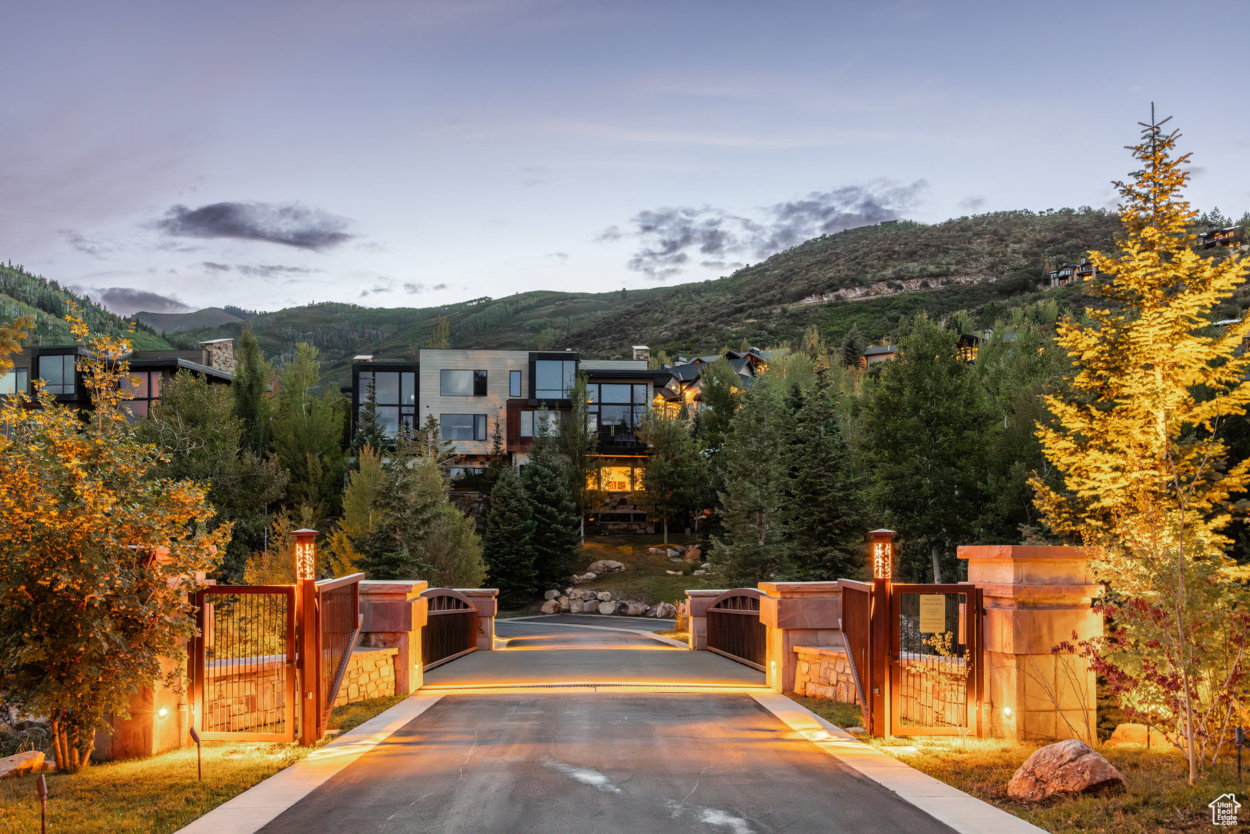 ENCLAVE AT SUN CANYON PUD - Residential