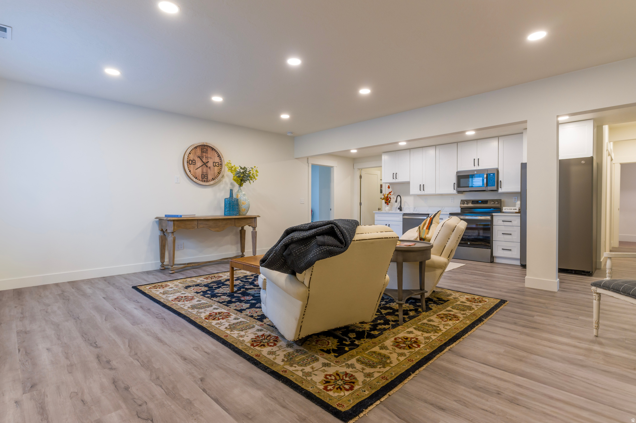 DAYBREAK - Residential