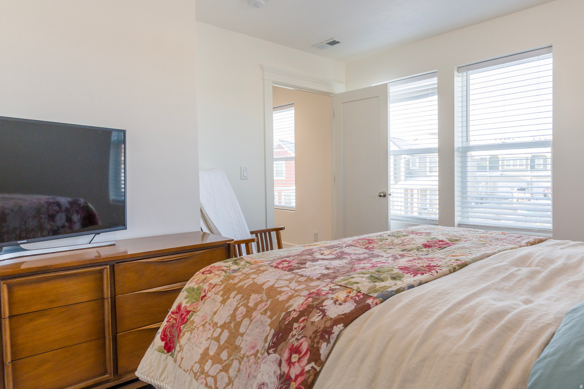 DAYBREAK - Residential