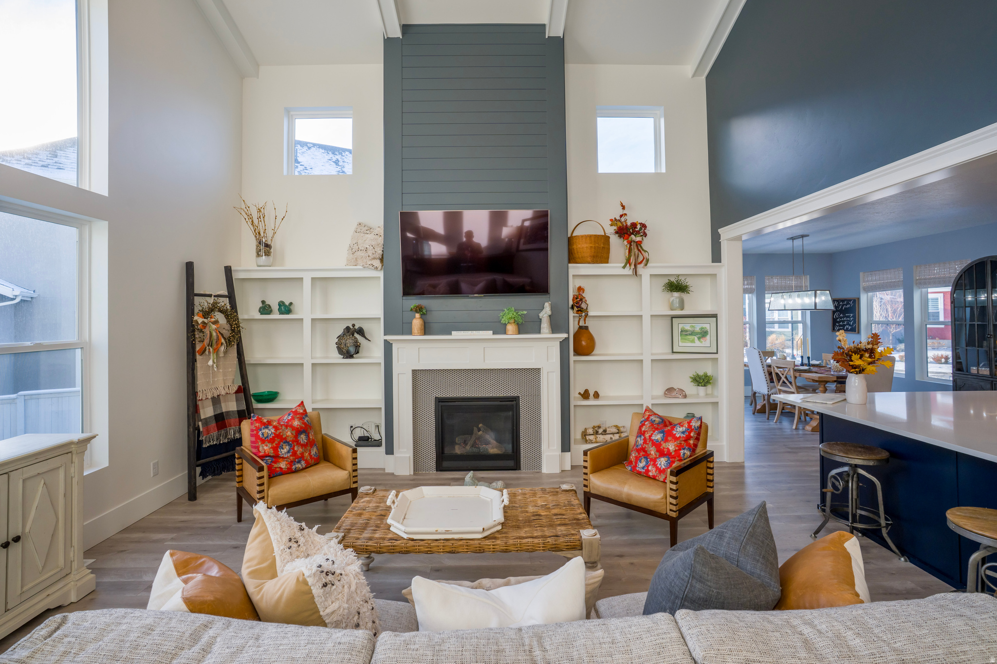 DAYBREAK - Residential