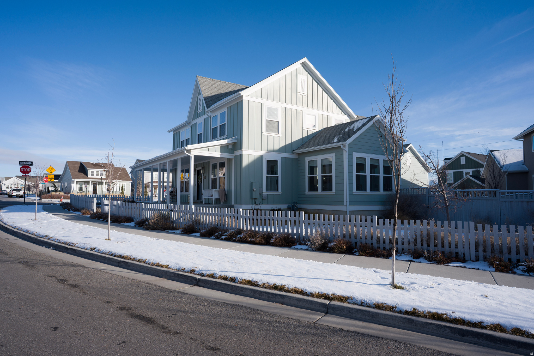 DAYBREAK - Residential