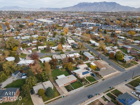 Tiny photo for 1916 W GREGORY DR, Layton, UT 84041 (MLS # 2121617)