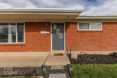 Tiny photo for 1916 W GREGORY DR, Layton, UT 84041 (MLS # 2121617)