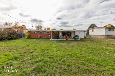 Tiny photo for 1916 W GREGORY DR, Layton, UT 84041 (MLS # 2121617)