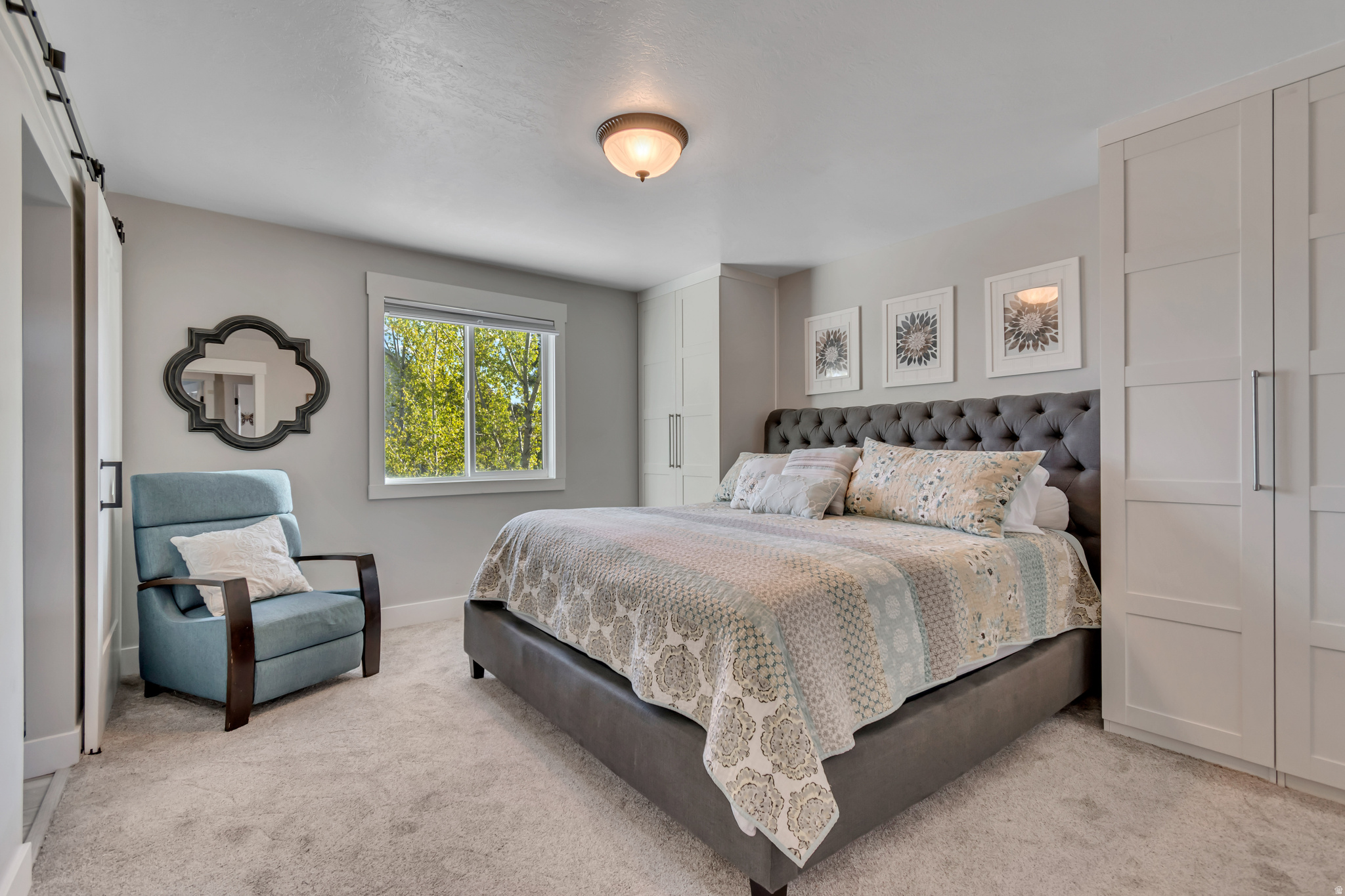 CHARING CROSS - Residential