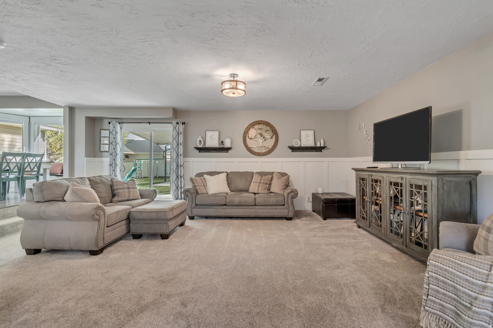 CHARING CROSS - Residential