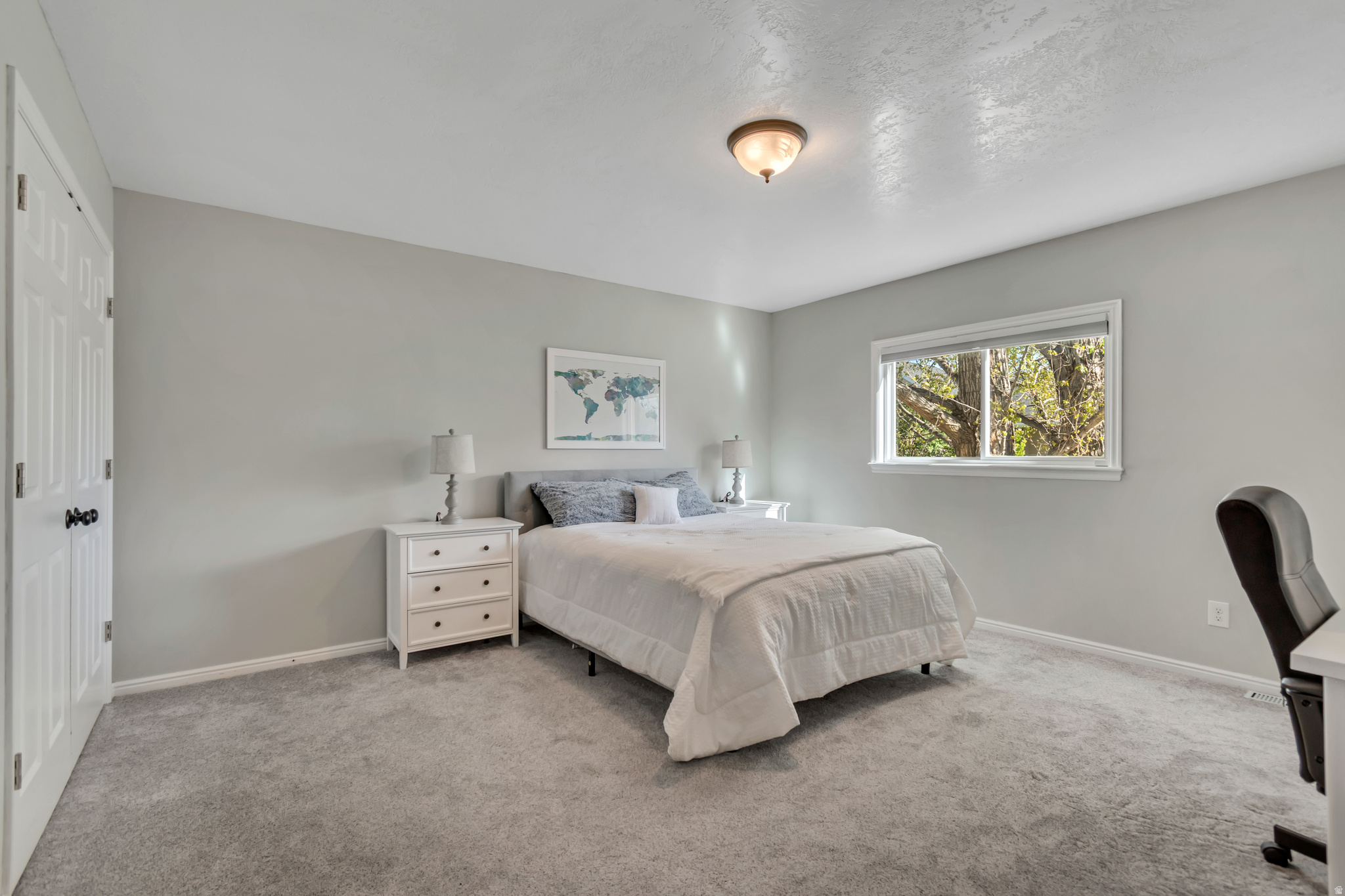 CHARING CROSS - Residential