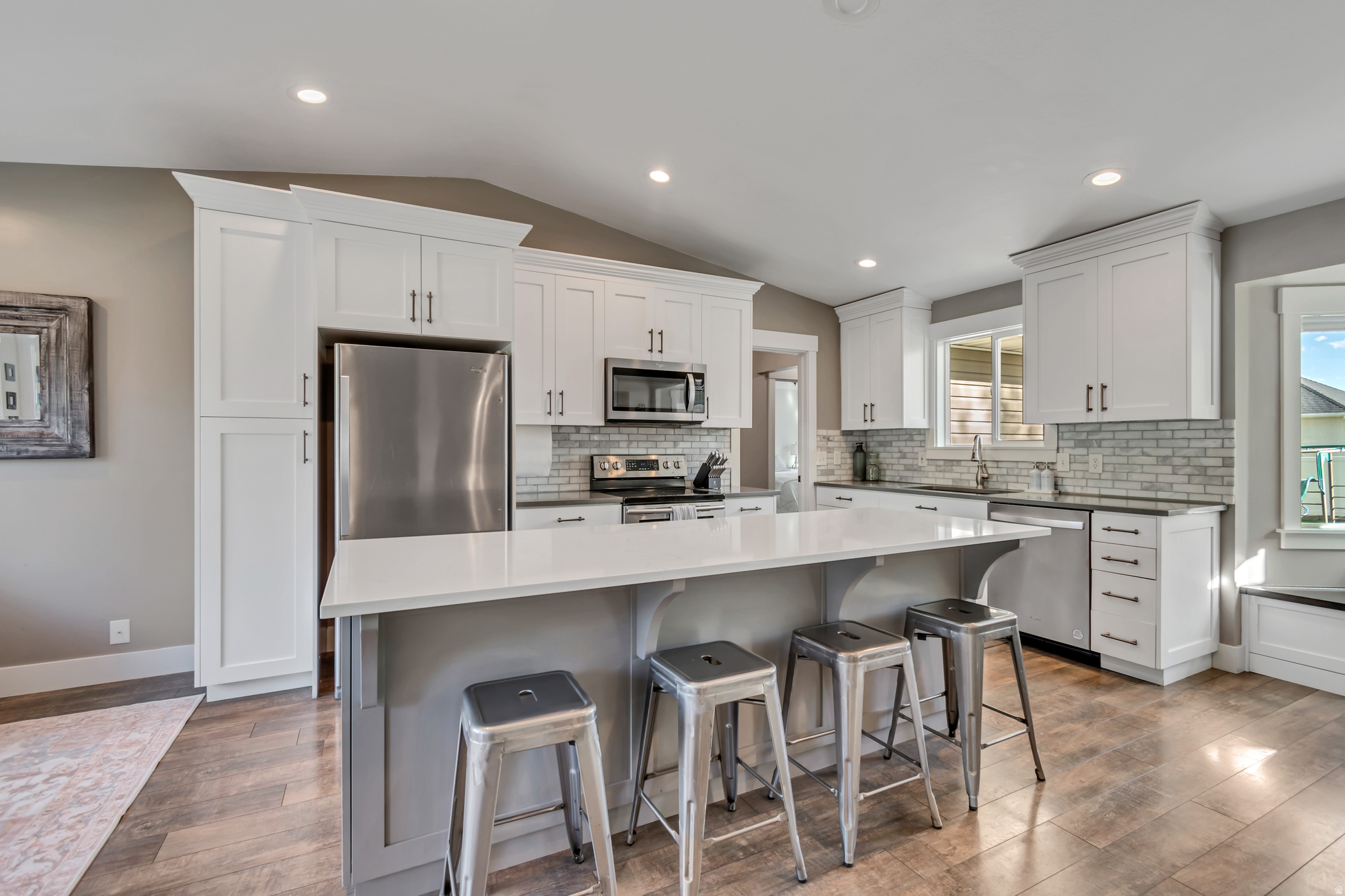 CHARING CROSS - Residential