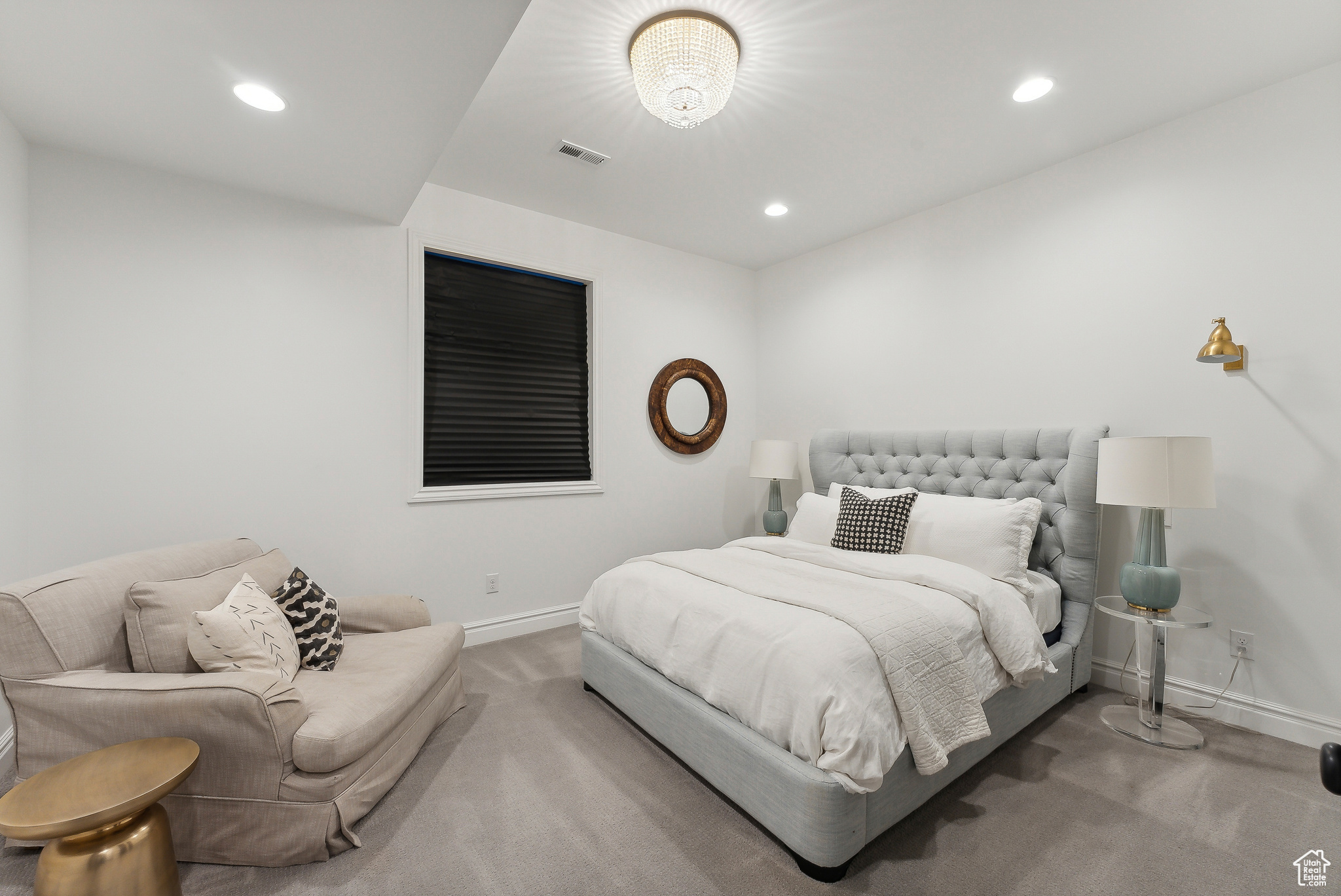 Salt Lake City, Utah 84117, United States, 6 Bedrooms Bedrooms, ,5 BathroomsBathrooms,Residential,Pending,33645