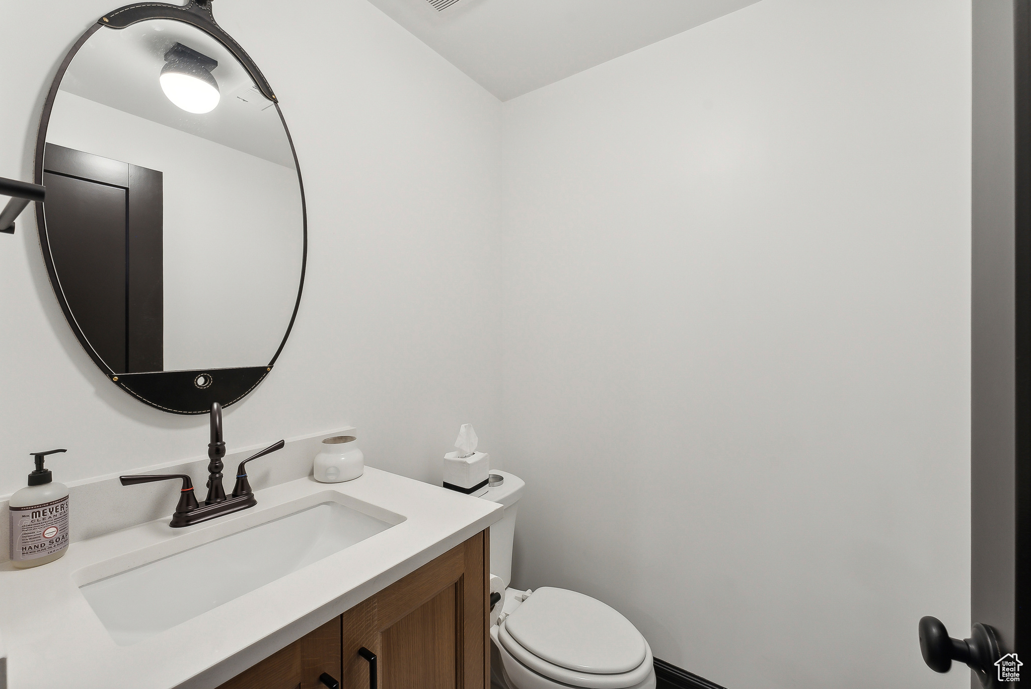 Salt Lake City, Utah 84117, United States, 6 Bedrooms Bedrooms, ,5 BathroomsBathrooms,Residential,Pending,33645