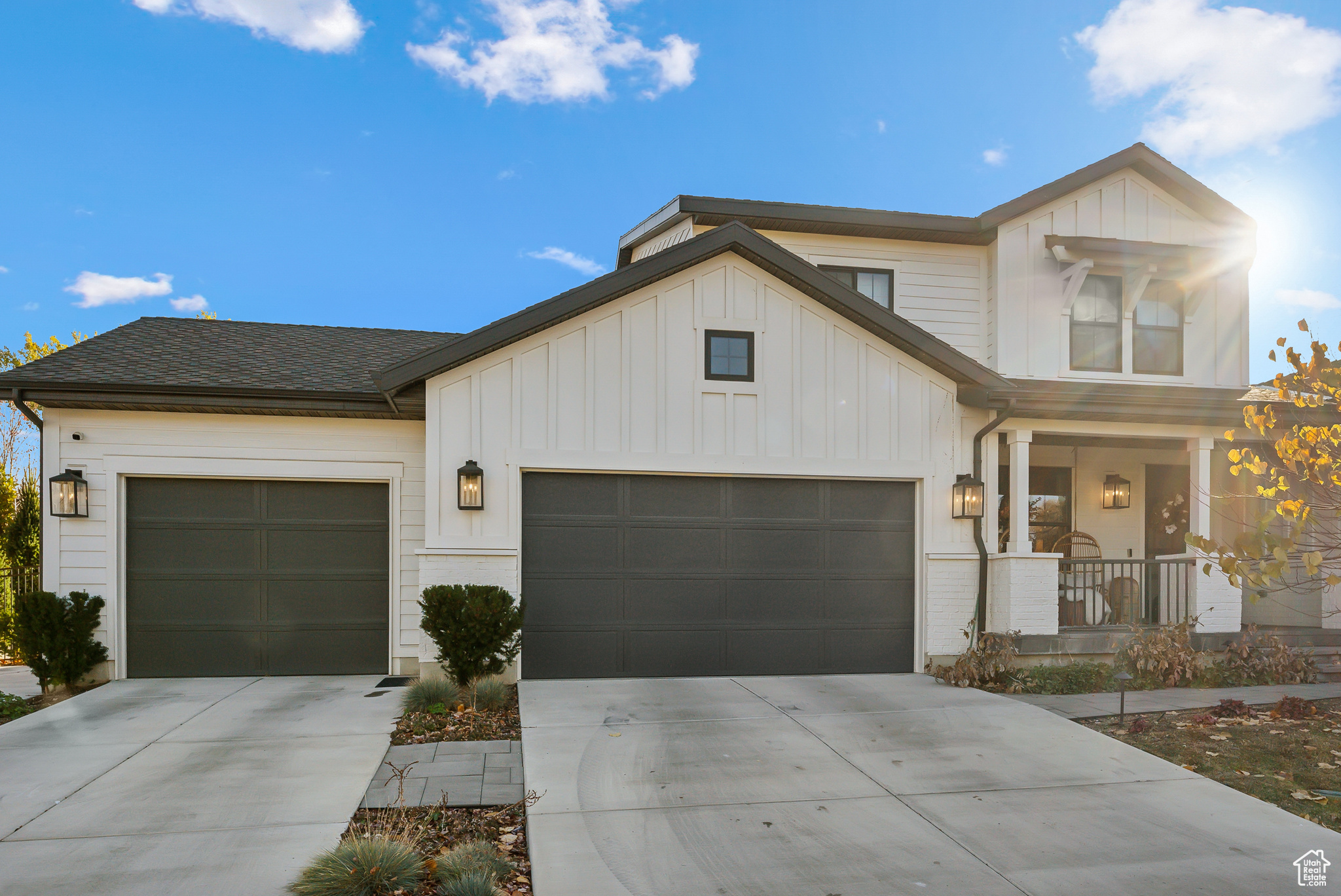 Salt Lake City, Utah 84117, United States, 6 Bedrooms Bedrooms, ,5 BathroomsBathrooms,Residential,Pending,33645