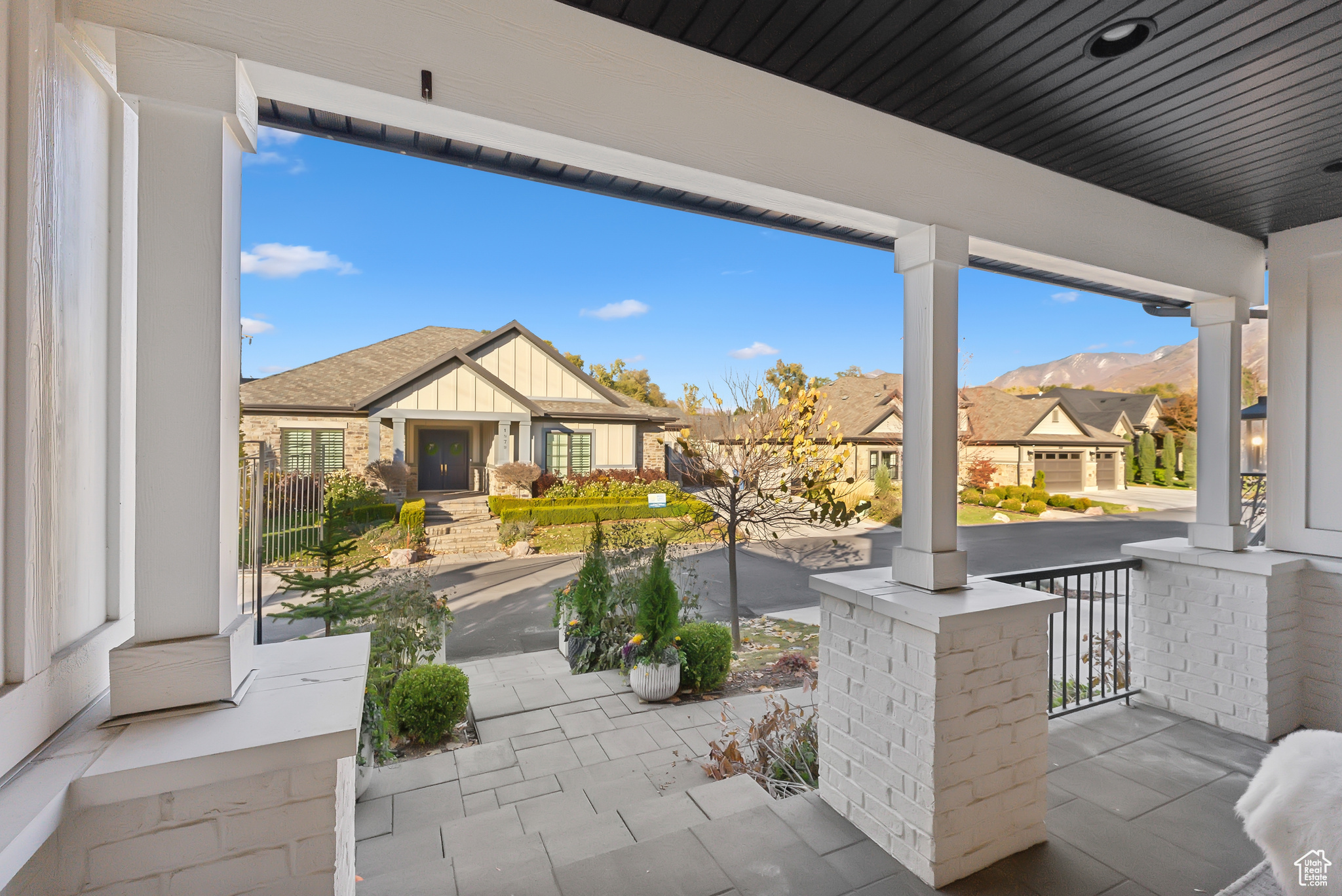 Salt Lake City, Utah 84117, United States, 6 Bedrooms Bedrooms, ,5 BathroomsBathrooms,Residential,Pending,33645