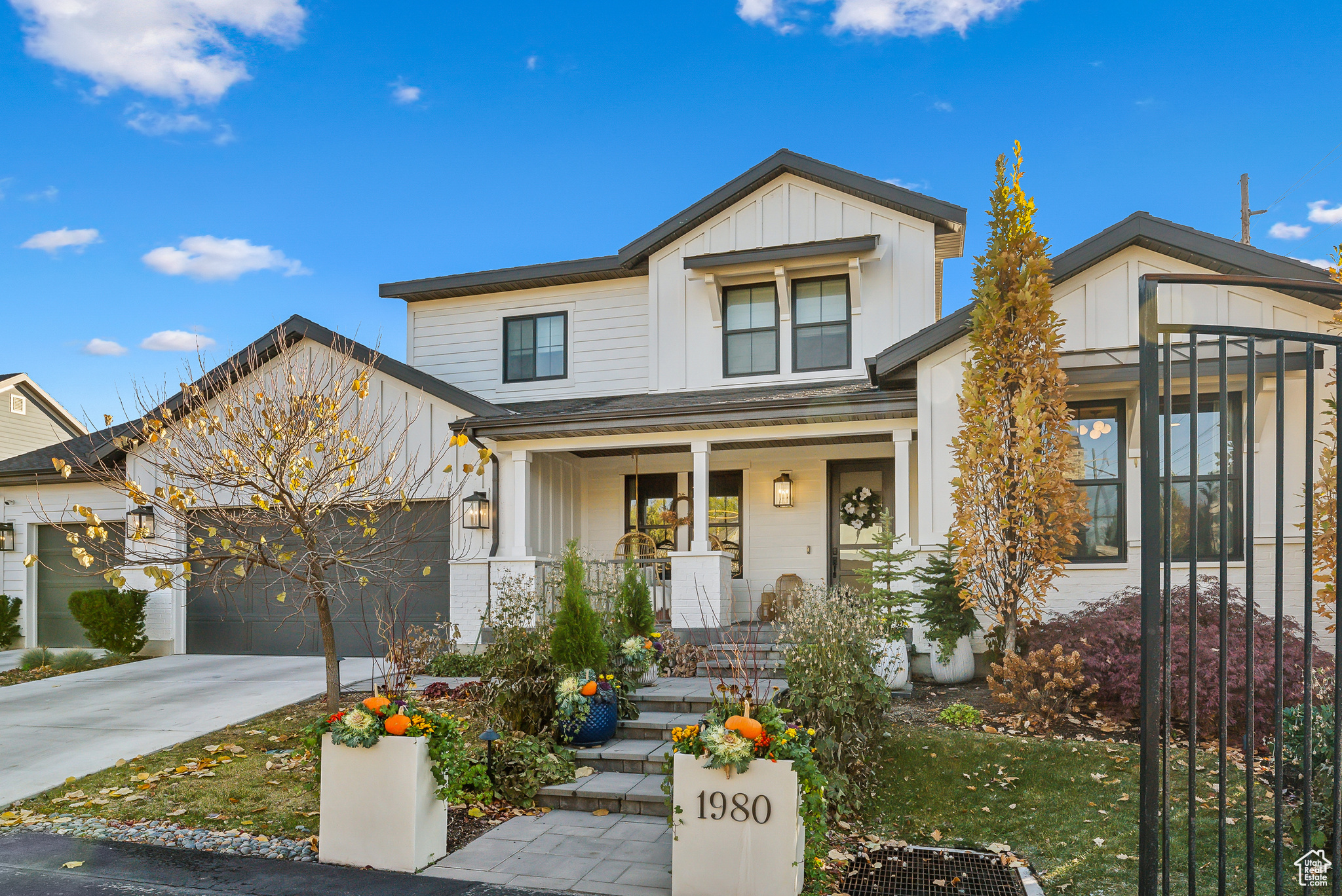 Salt Lake City, Utah 84117, United States, 6 Bedrooms Bedrooms, ,5 BathroomsBathrooms,Residential,Pending,33645