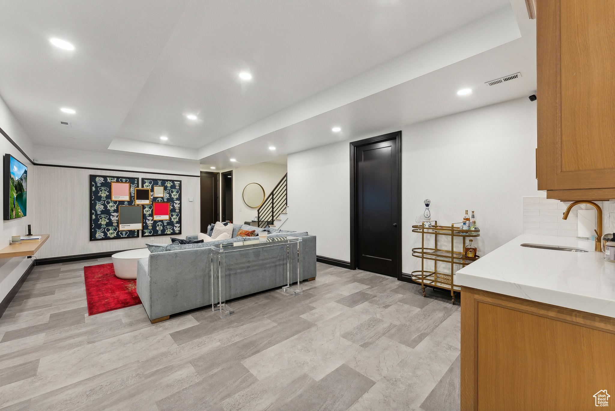 Salt Lake City, Utah 84117, United States, 6 Bedrooms Bedrooms, ,5 BathroomsBathrooms,Residential,Pending,33645