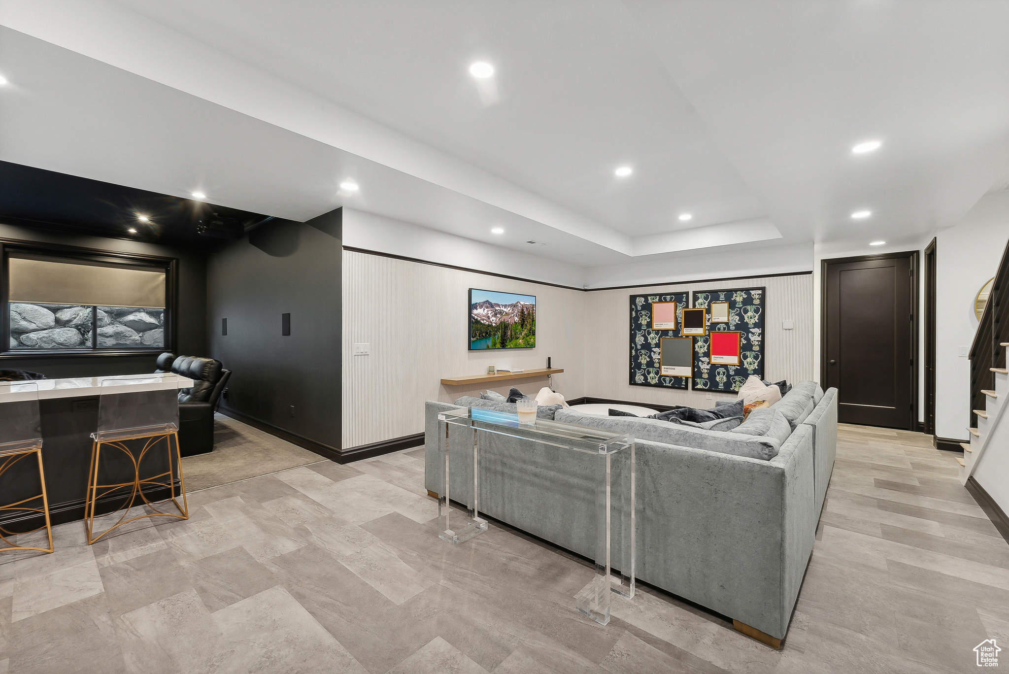 Salt Lake City, Utah 84117, United States, 6 Bedrooms Bedrooms, ,5 BathroomsBathrooms,Residential,Pending,33645