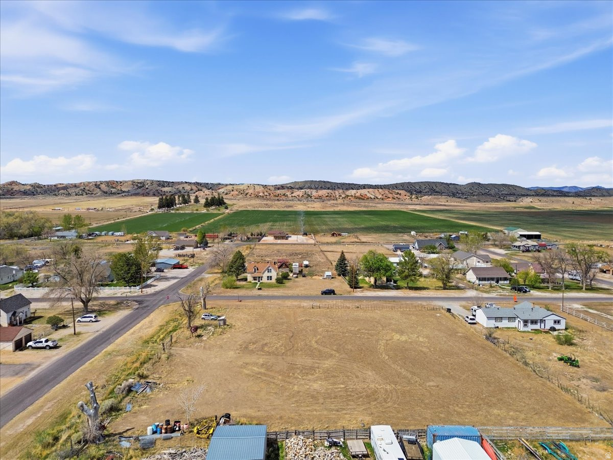 PLAT A, MAYFIELD TOWNSITE, CONT 1.2 - Land