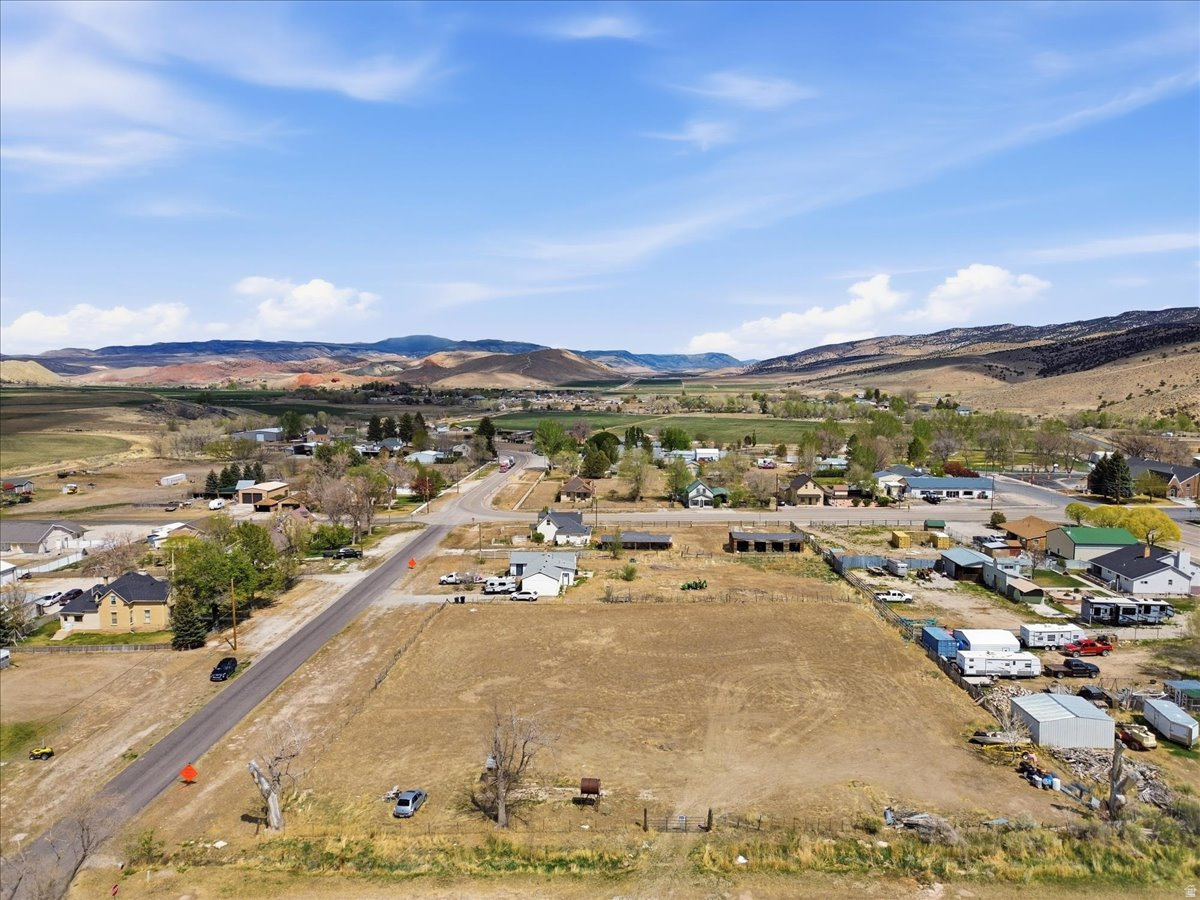 PLAT A, MAYFIELD TOWNSITE, CONT 1.2 - Land