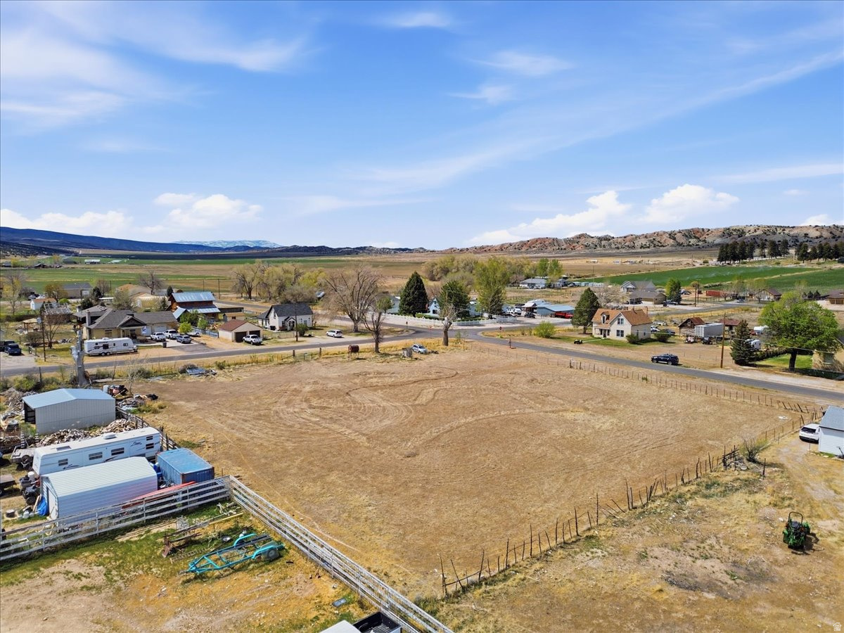 PLAT A, MAYFIELD TOWNSITE, CONT 1.2 - Land