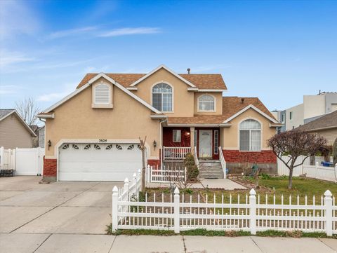 Tiny photo for 3624 S LIONHEART WAY, West Valley City, UT 84119 (MLS # 2127779)