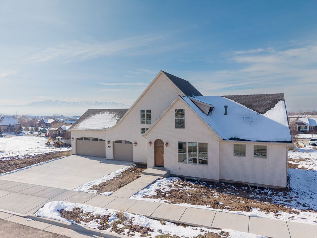 Photo of 13 N 1150 E, Smithfield, UT 84335 (MLS # 2131298)