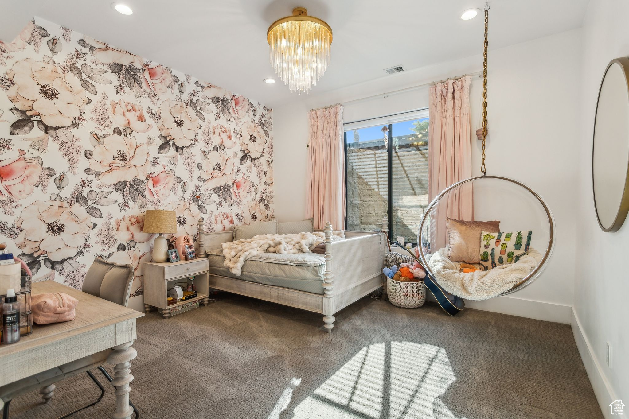 Highland, Utah 84003, United States, 4 Bedrooms Bedrooms, ,4 BathroomsBathrooms,Residential,Pending,110879