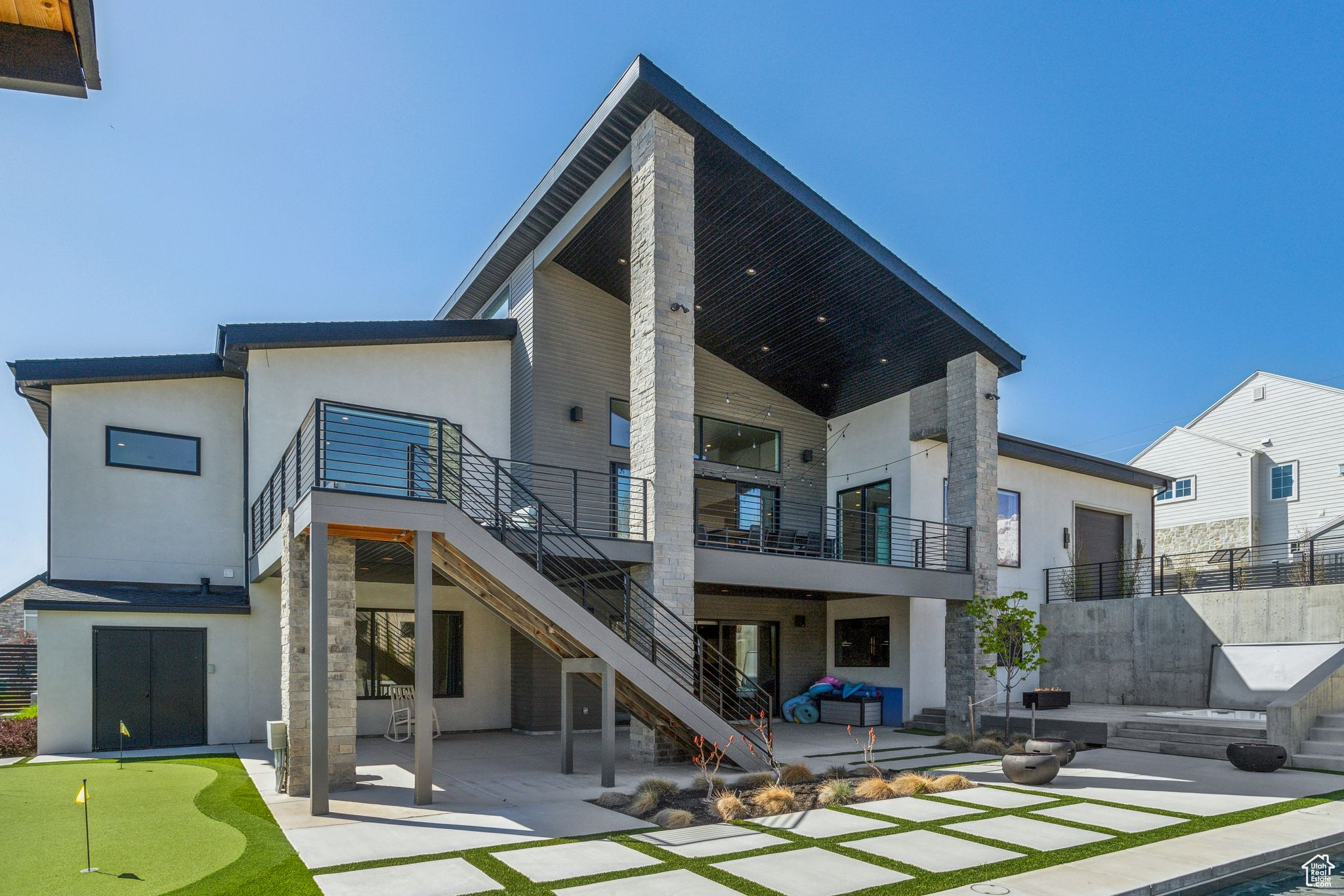 Highland, Utah 84003, United States, 4 Bedrooms Bedrooms, ,4 BathroomsBathrooms,Residential,Pending,110879