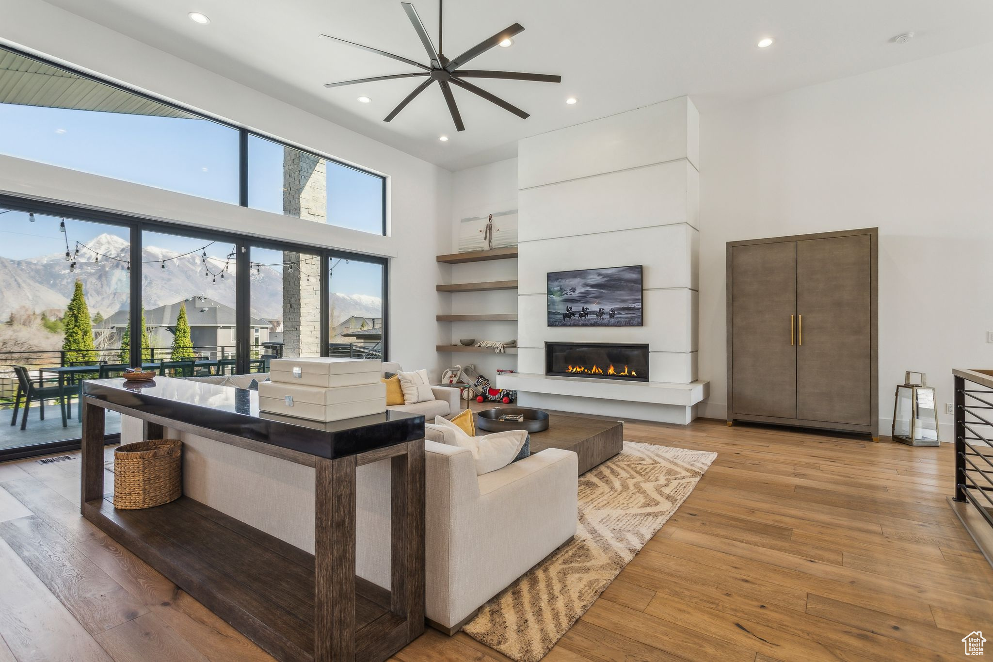 Highland, Utah 84003, United States, 4 Bedrooms Bedrooms, ,4 BathroomsBathrooms,Residential,Pending,110879