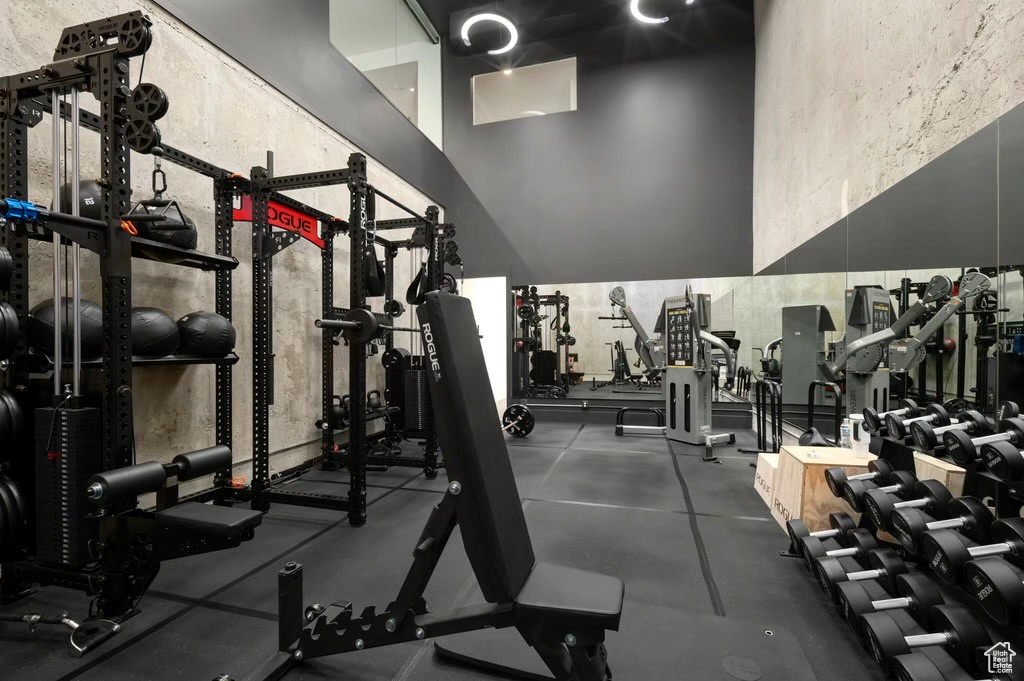 Highland, Utah 84003, United States, 4 Bedrooms Bedrooms, ,4 BathroomsBathrooms,Residential,Pending,110879