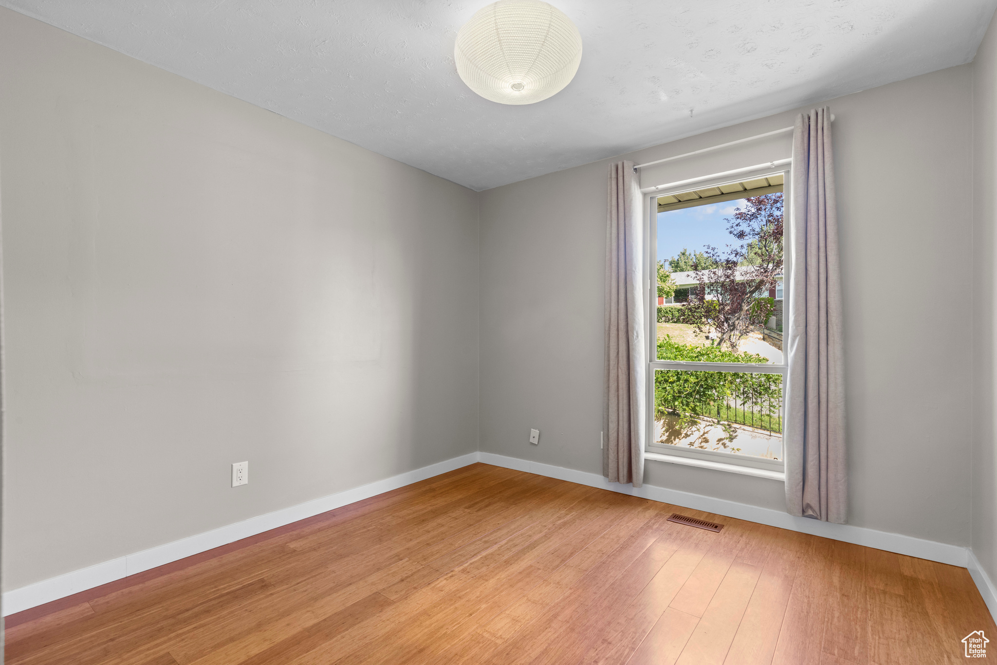 LAKEVIEW ESTATES - Residential