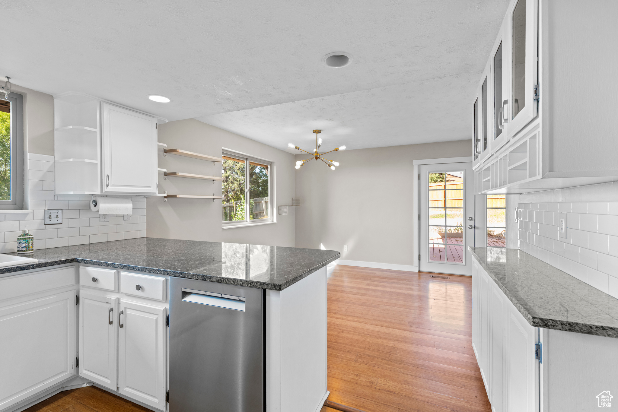 LAKEVIEW ESTATES - Residential