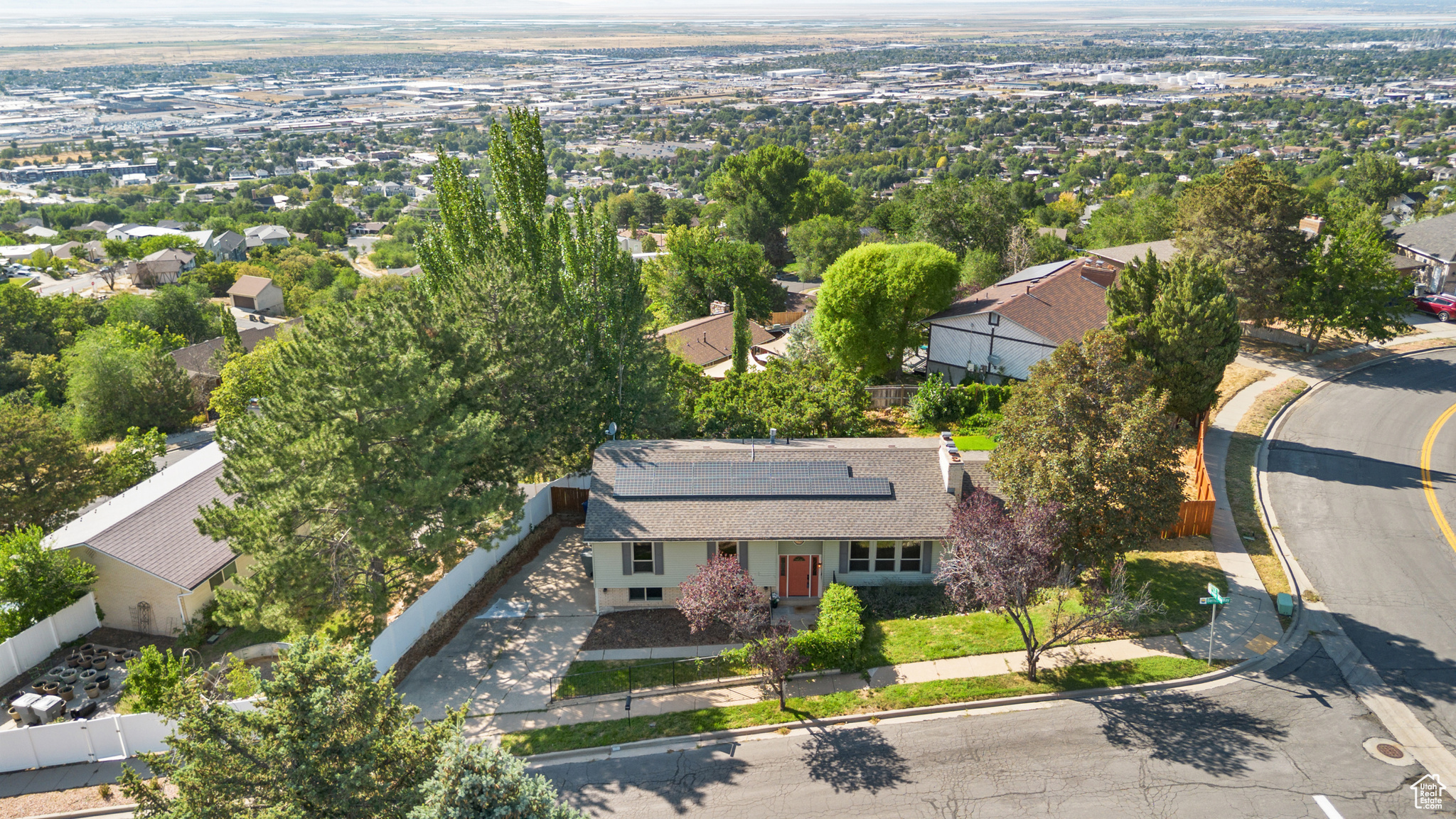 LAKEVIEW ESTATES - Residential