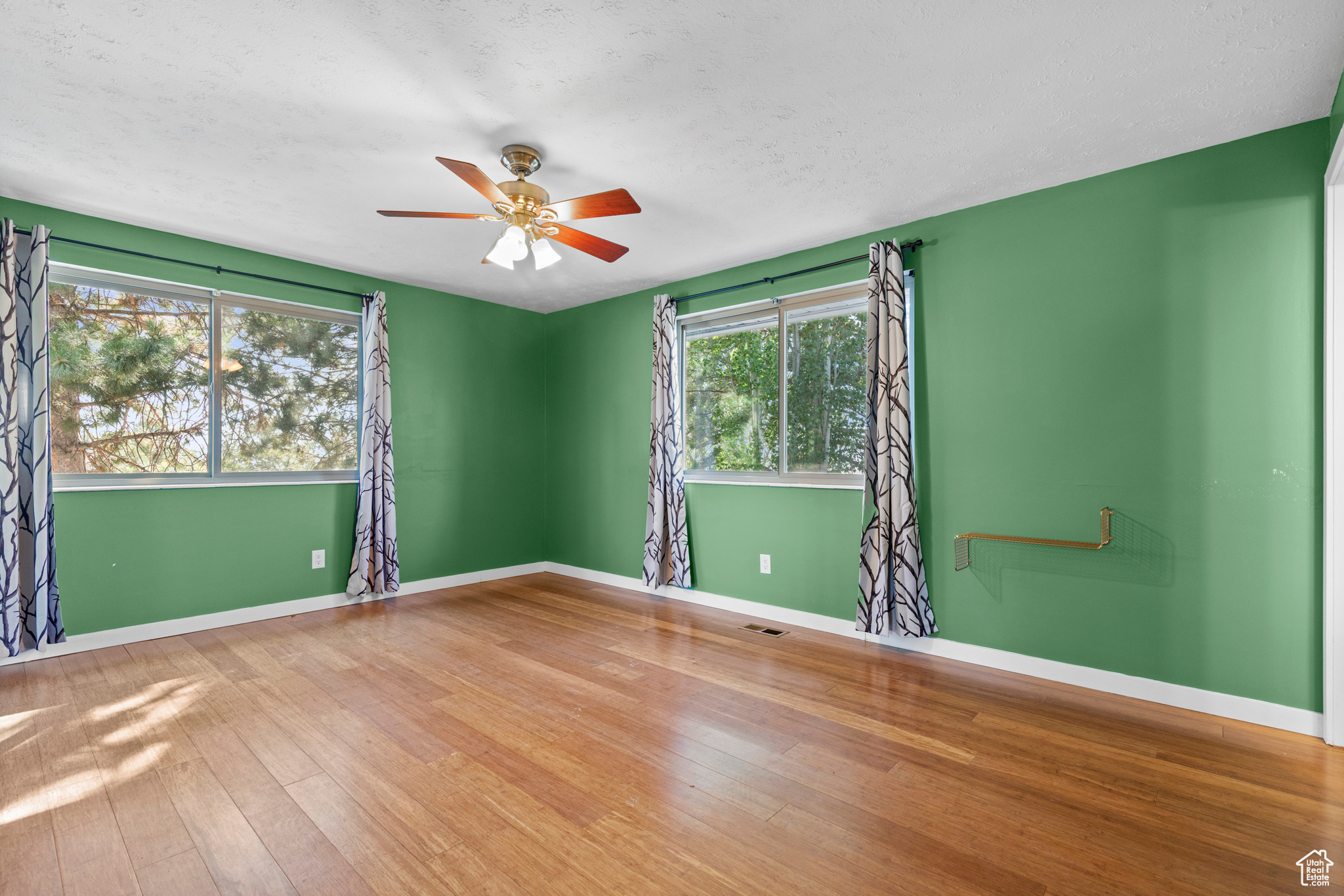 LAKEVIEW ESTATES - Residential