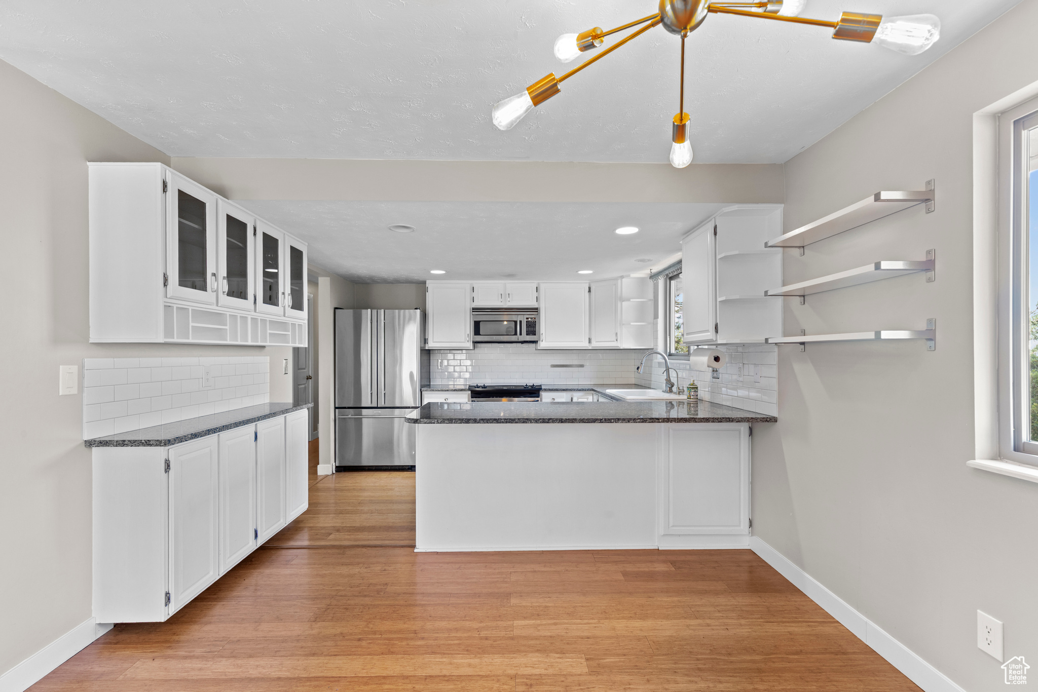 LAKEVIEW ESTATES - Residential