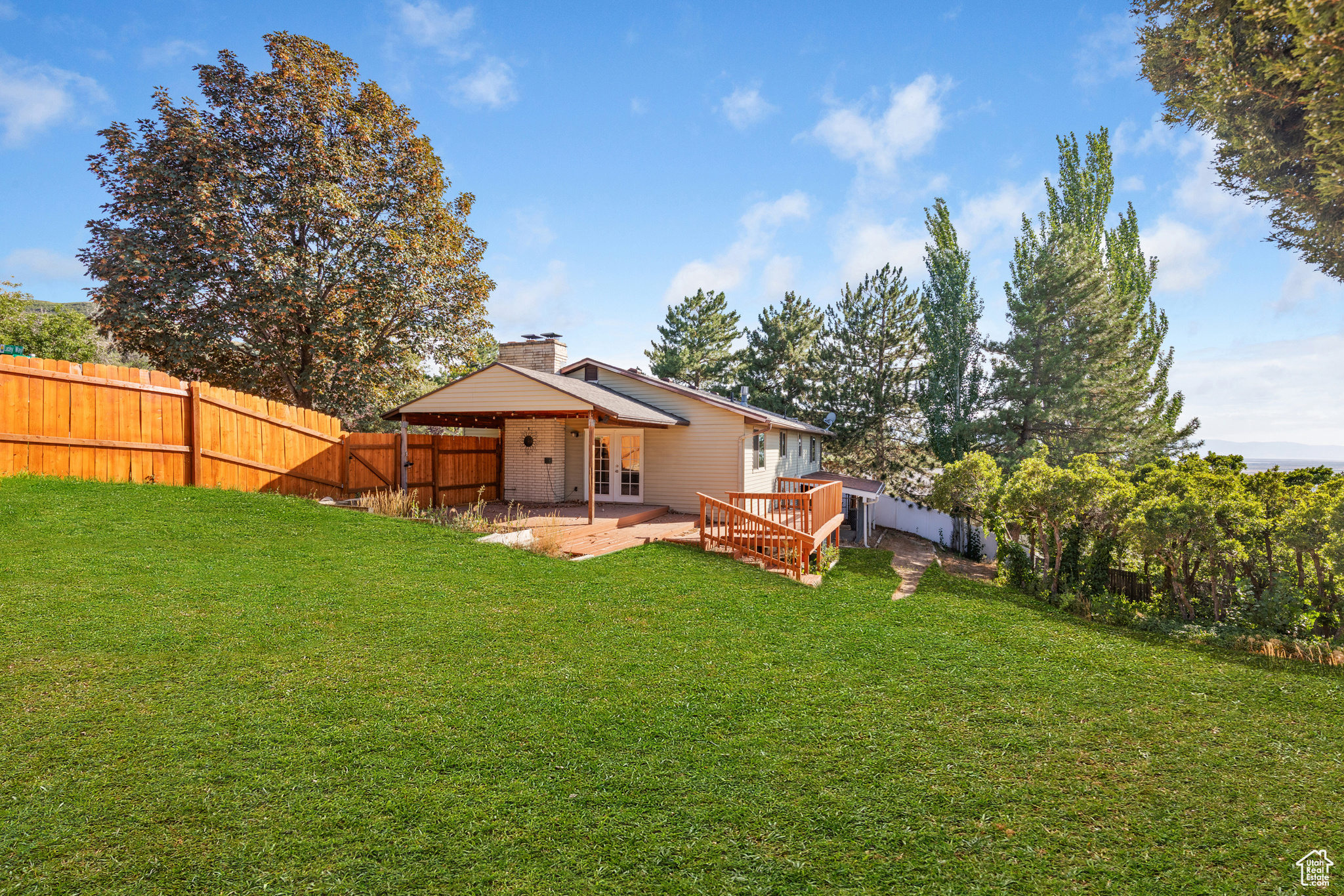 LAKEVIEW ESTATES - Residential