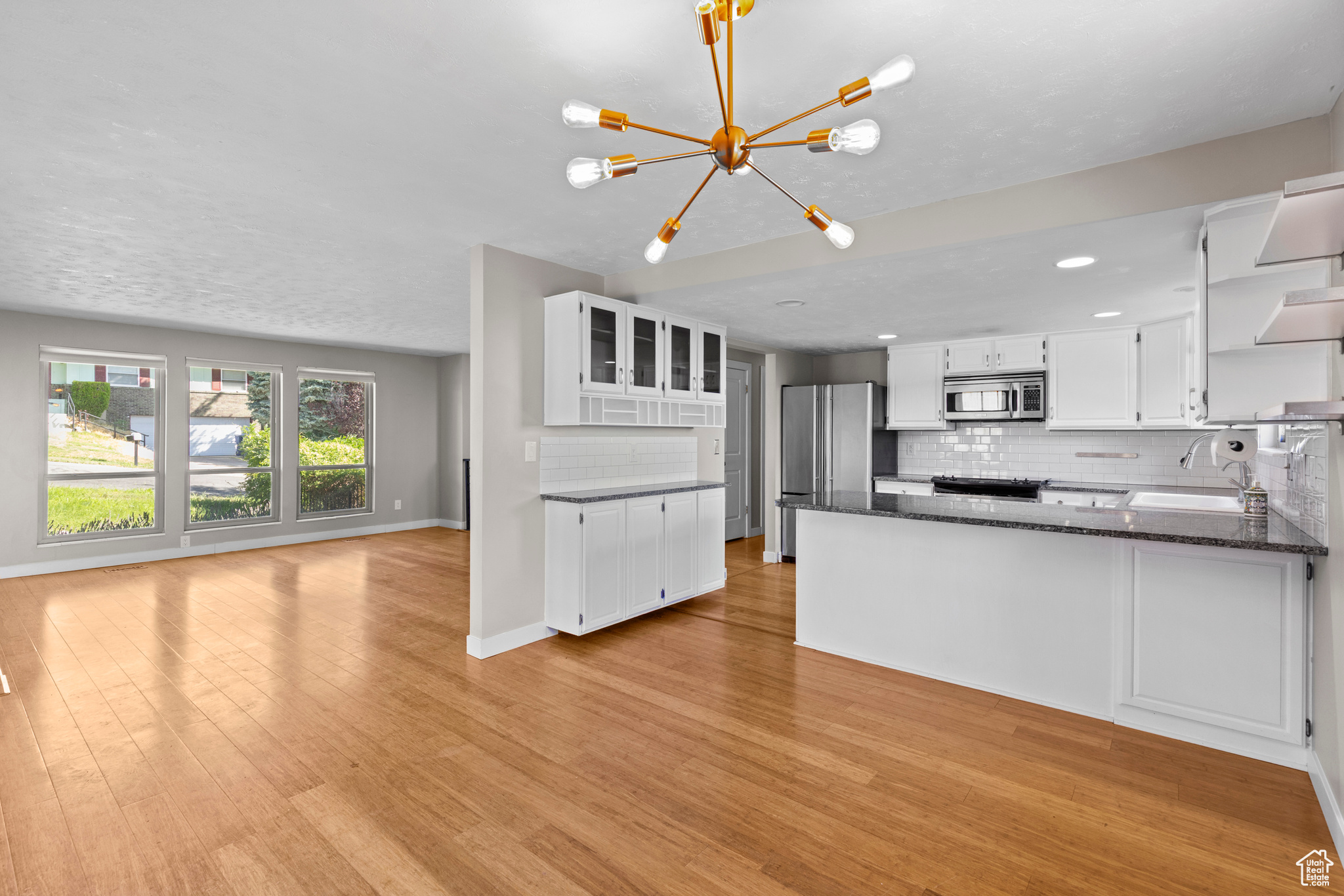 LAKEVIEW ESTATES - Residential