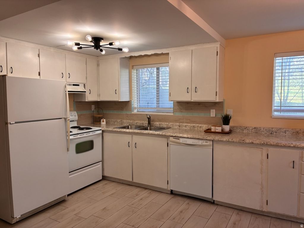 Photo of 195 N 800 E, Hyrum, UT 84319 (MLS # 2145848)