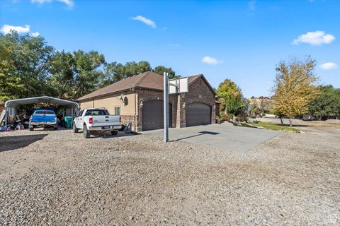 Tiny photo for 1586 W ROCK HOLLOW DR, Bluffdale, UT 84065 (MLS # 2115588)