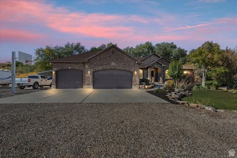 Tiny photo for 1586 W ROCK HOLLOW DR, Bluffdale, UT 84065 (MLS # 2115588)