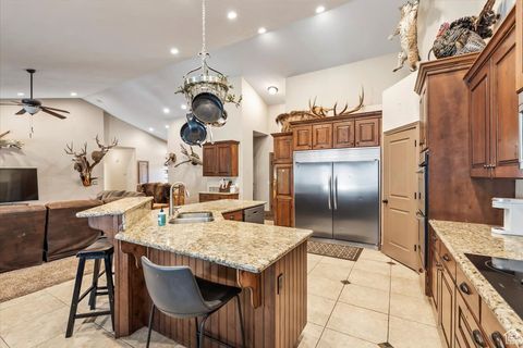 Tiny photo for 1586 W ROCK HOLLOW DR, Bluffdale, UT 84065 (MLS # 2115588)